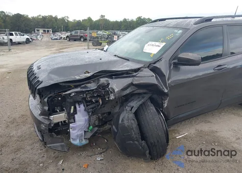 2018 Jeep Cherokee Latitude Fwd z USA, uszkodzony, nr VIN 1C4PJLCB3JD542844